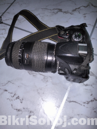 Nikon D5100 Camera with Lens,charger,battery